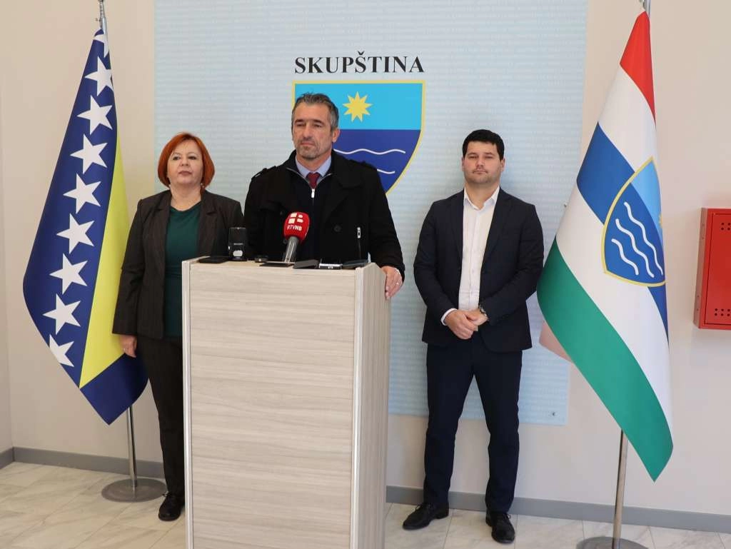 HRS traži žurno sazivanje tematske sjednice Skupštine HNŽ-a o stanju u obrazovanju